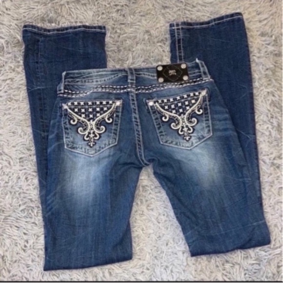 Like New!! Miss Me Jeans Signature Rise Boot Cut Size 27 - Picture 1 of 11